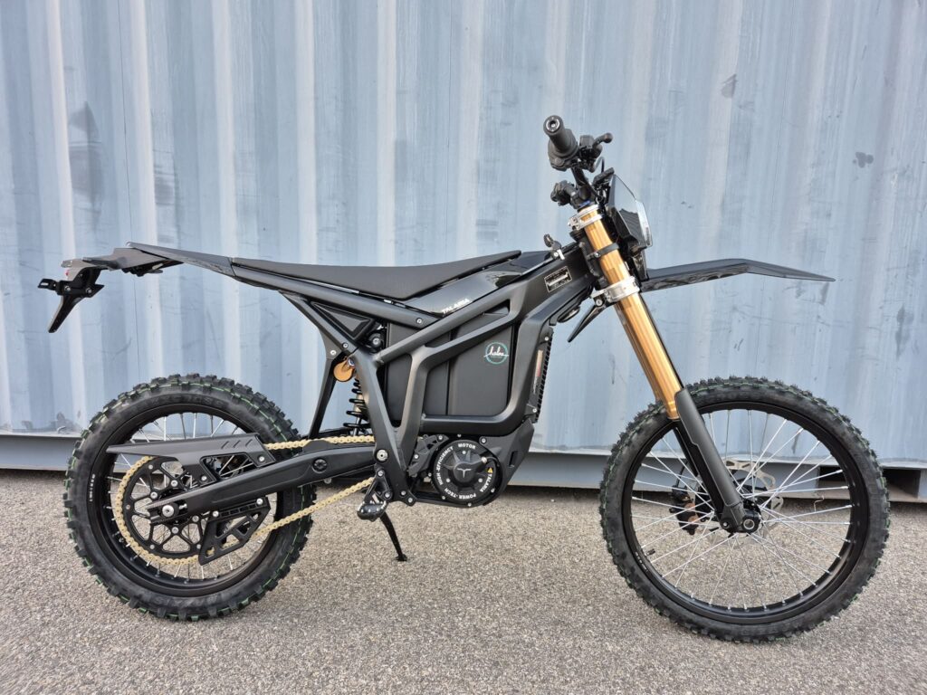 Talaria Komodo noire homologuée